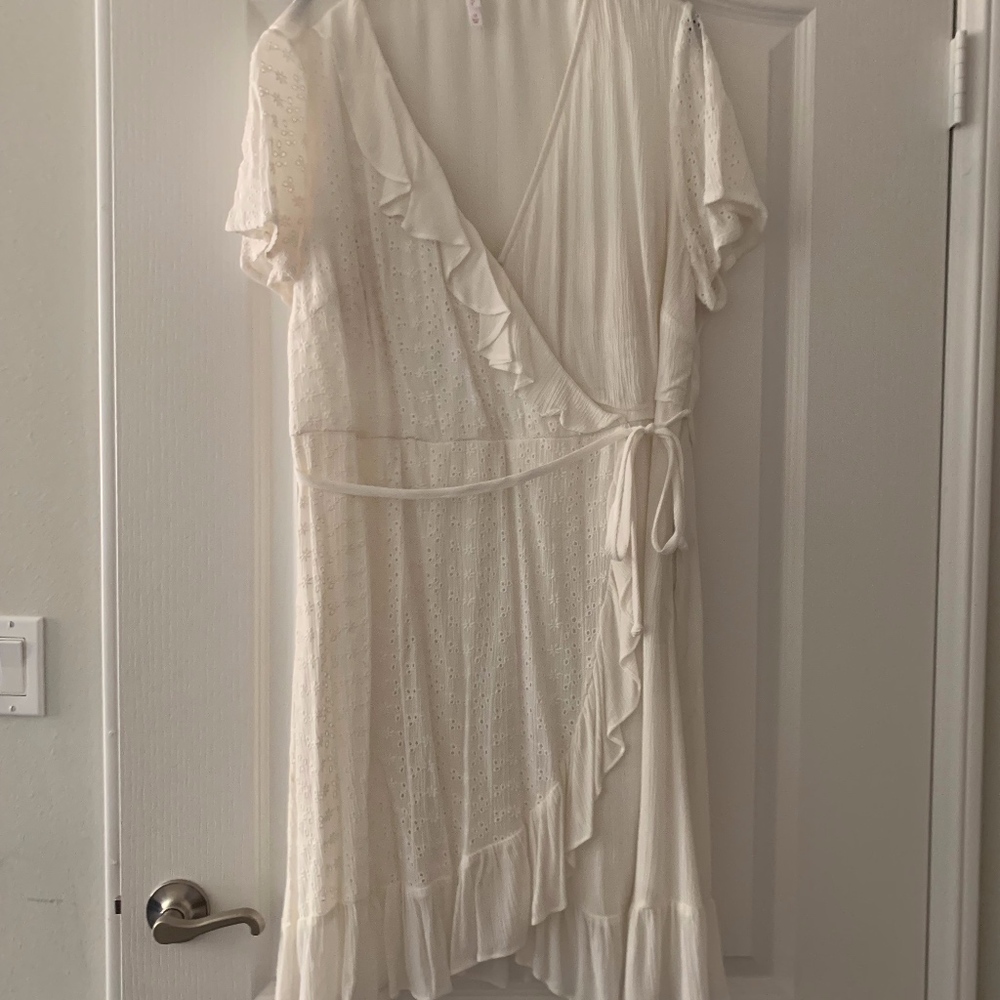 (2/$20)White Crepe Dress with eyelet details